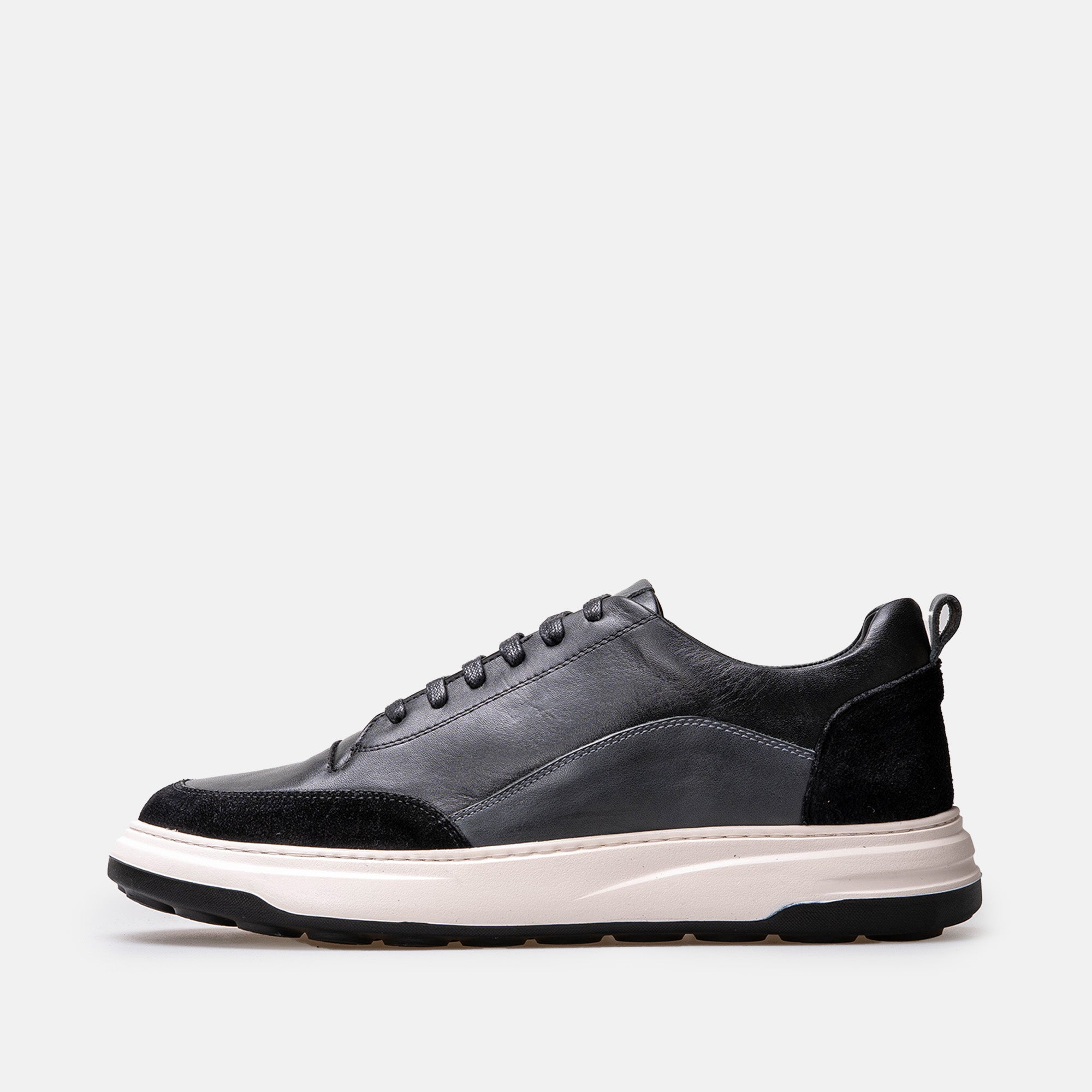 Volzak 6056 Black leather sneaker