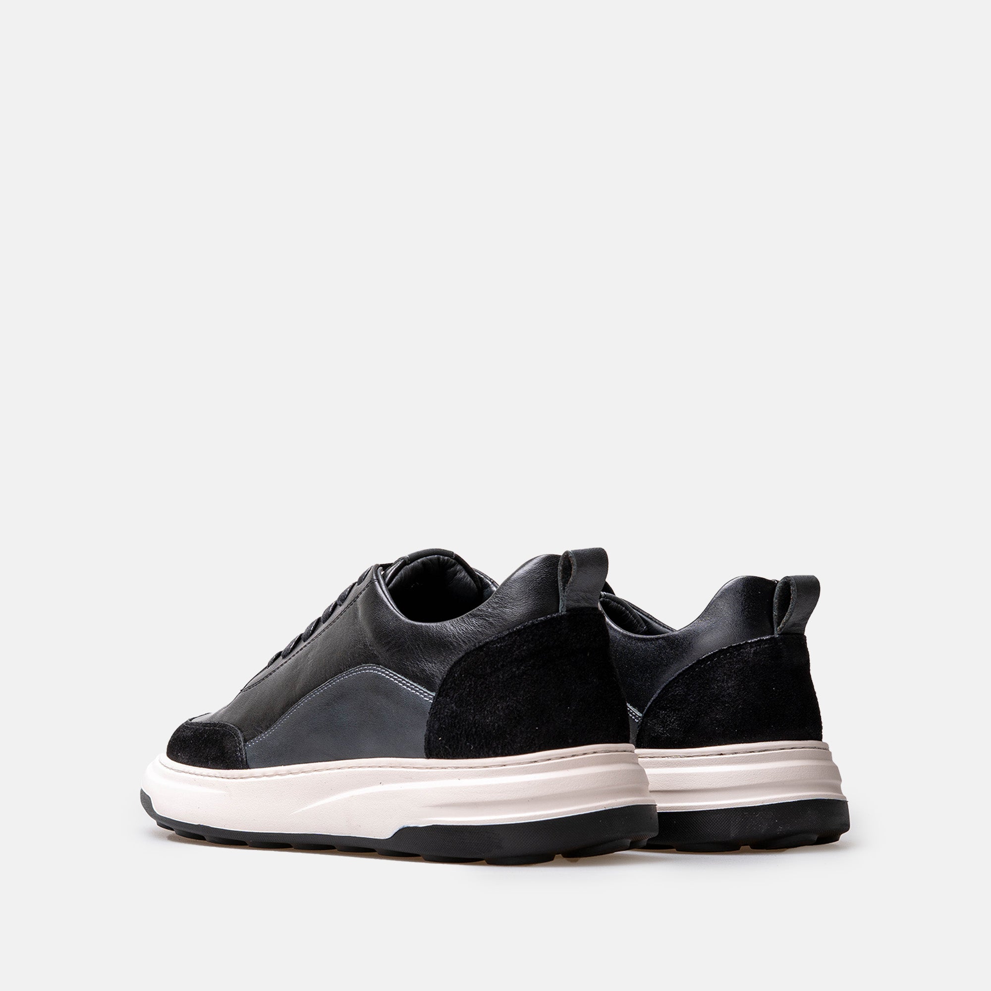 Volzak 6056 Black leather sneaker