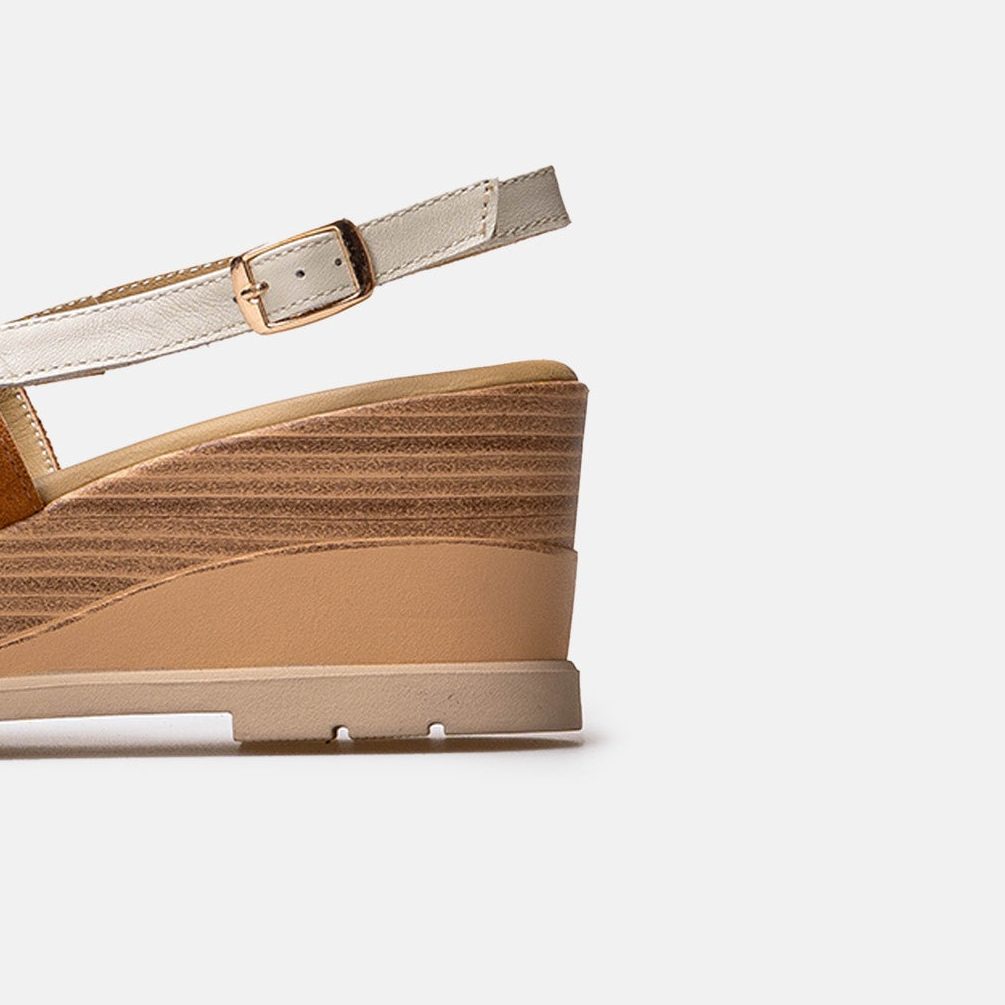 Volzak 5010 Camel Suede Sandal
