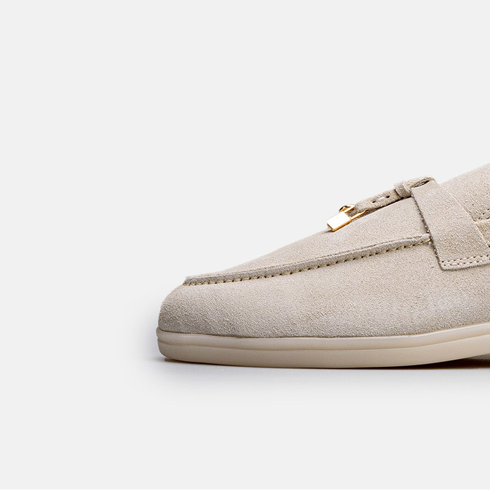 Volzak 32 Off-White Suede Shoe