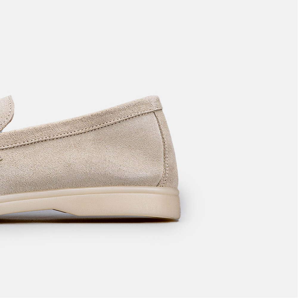 Volzak 32 Off-White Suede Shoe