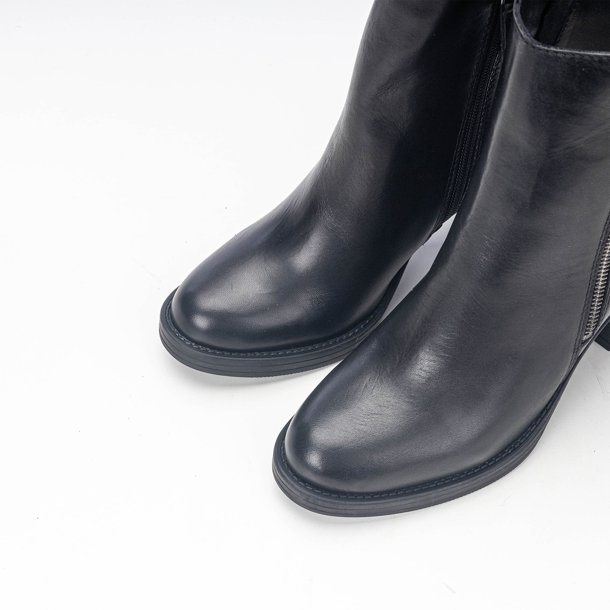 Volzak 9919 Black Leather Ankle Boot