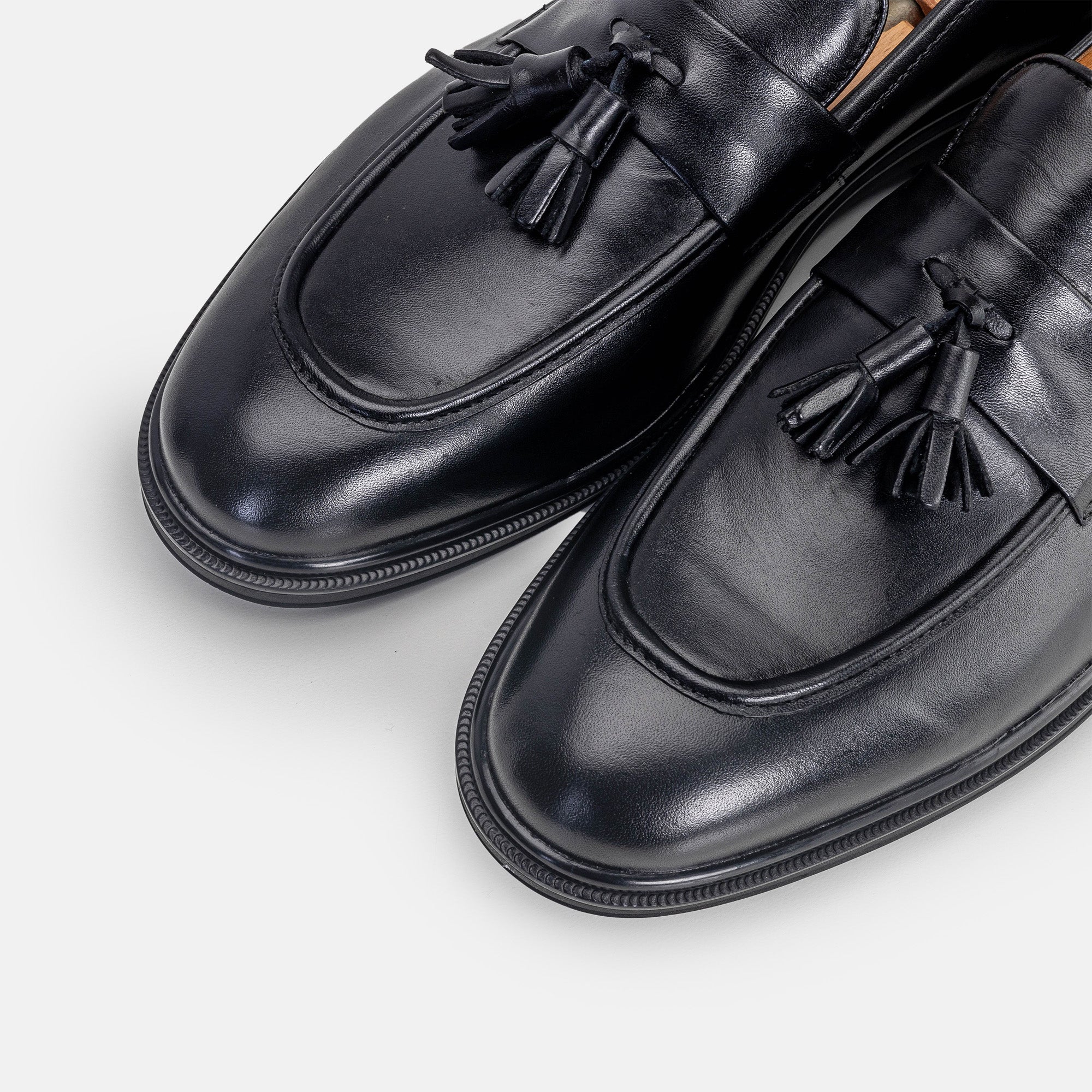 Volzak 4048 Black Leather Shoe