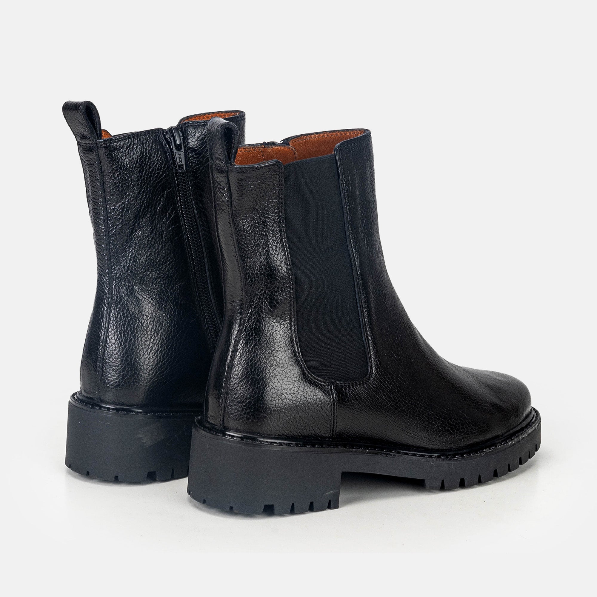 Volzak 7301 Black Grained Leather Ankle Boot