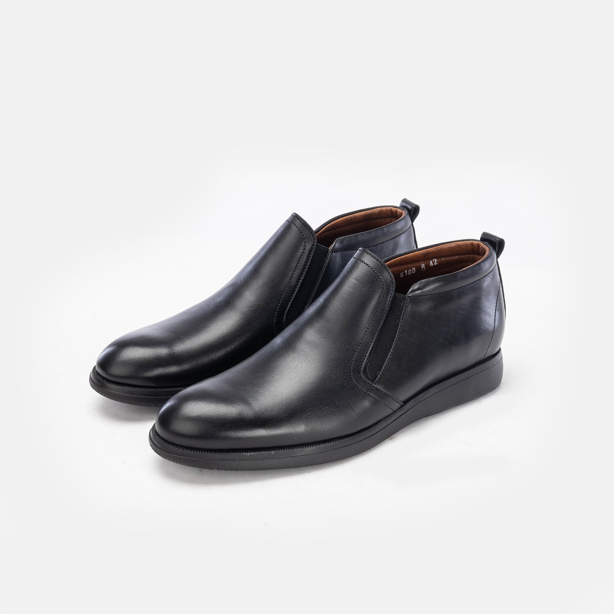 Volzak 5160 black leather half boot