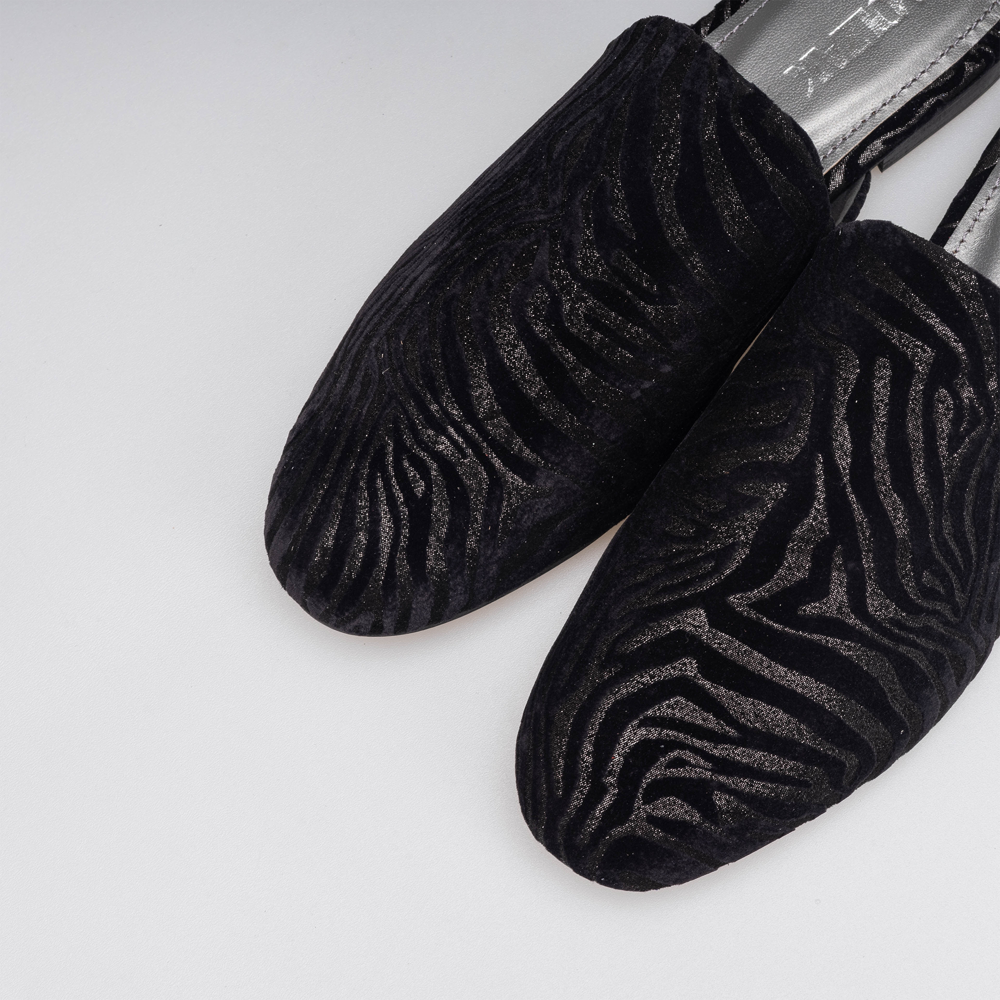 Volzak 3111 Black Leather Mule