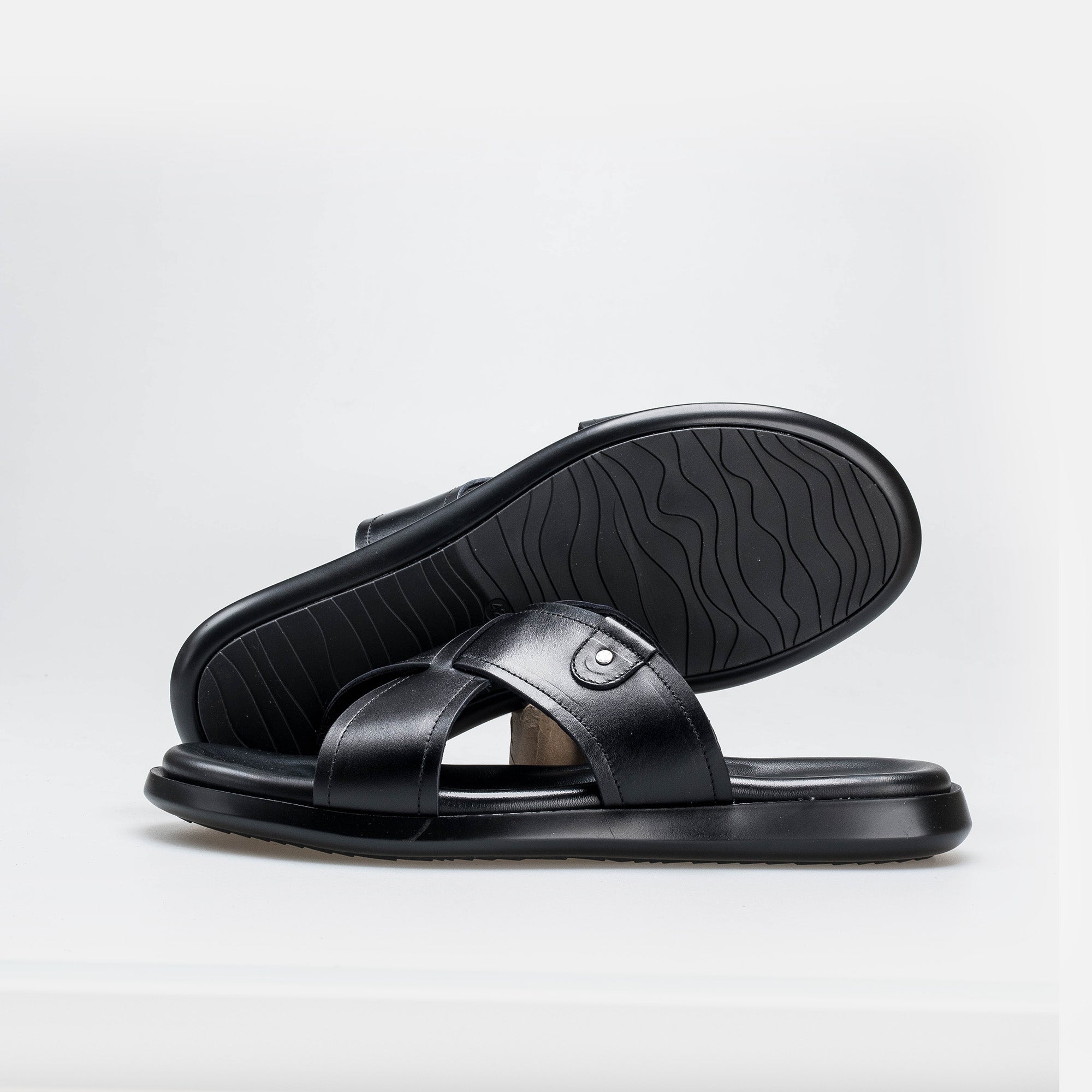 Volzak 5411 Black Leather Sandal
