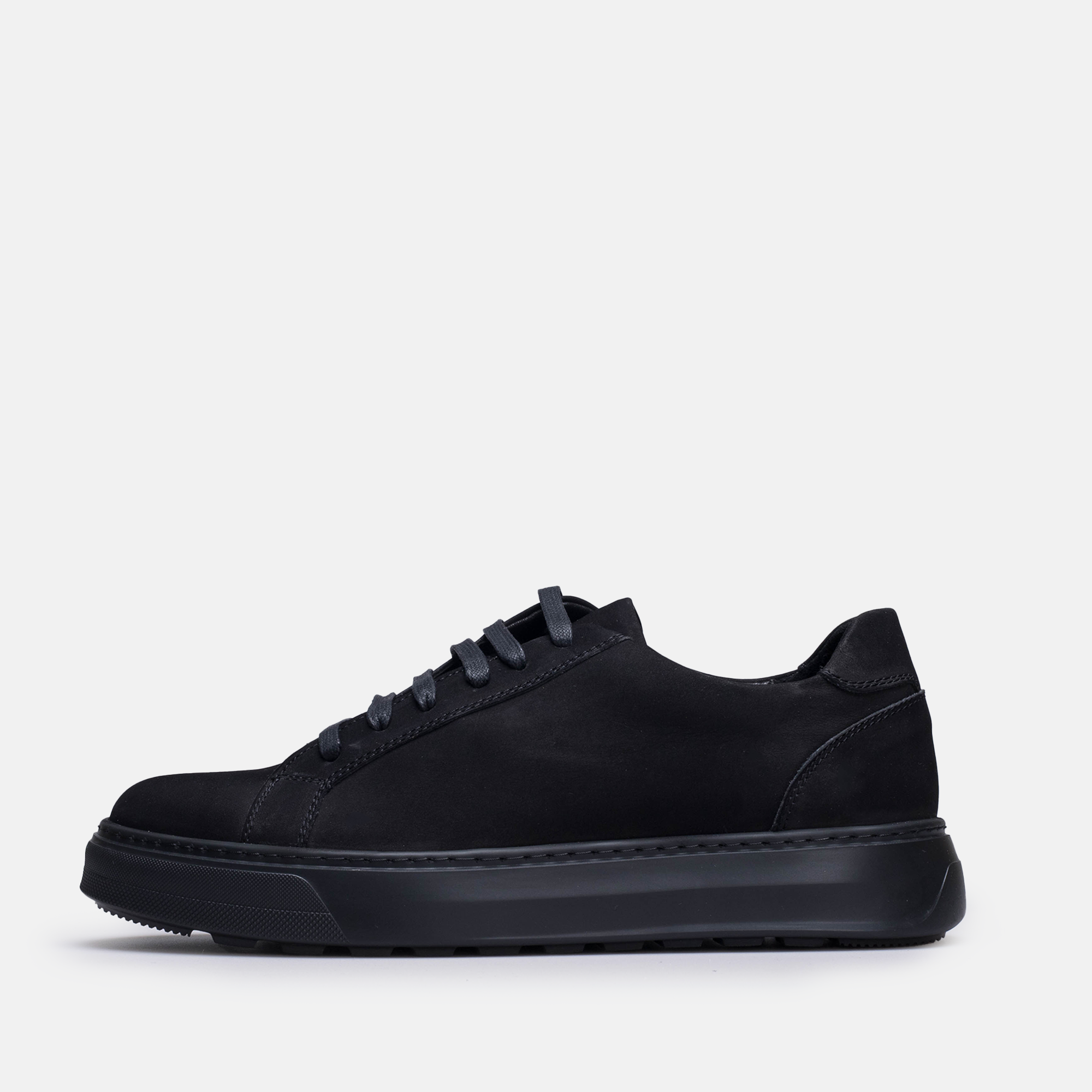 Volzak 6041 Nubuck sneaker Black
