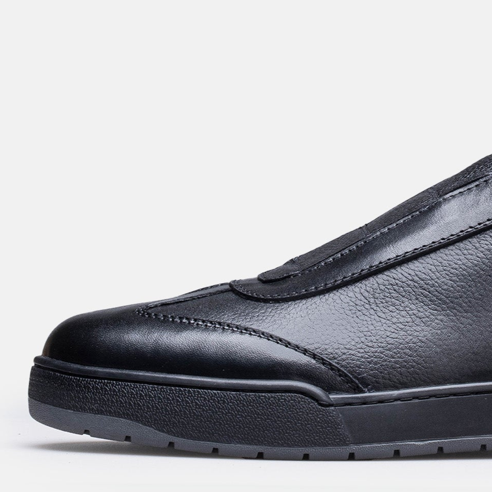 Volzak 200 Black Leather Sneakers