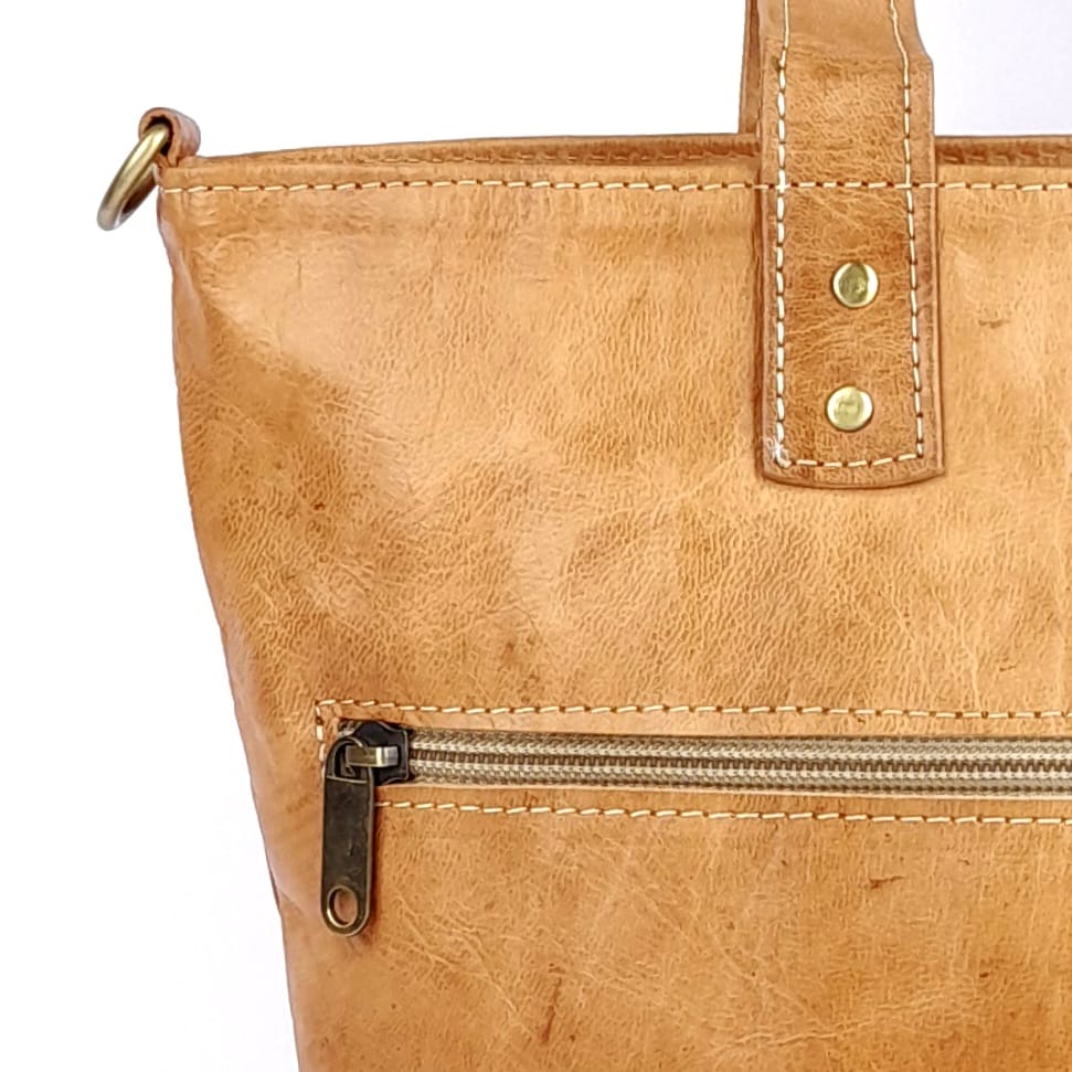 F78 traditional Leather Handbag Sand