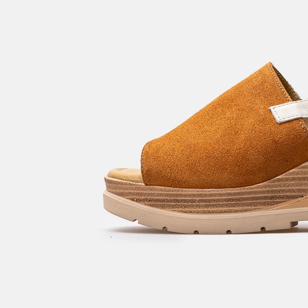 Volzak 5010 Camel Suede Sandal