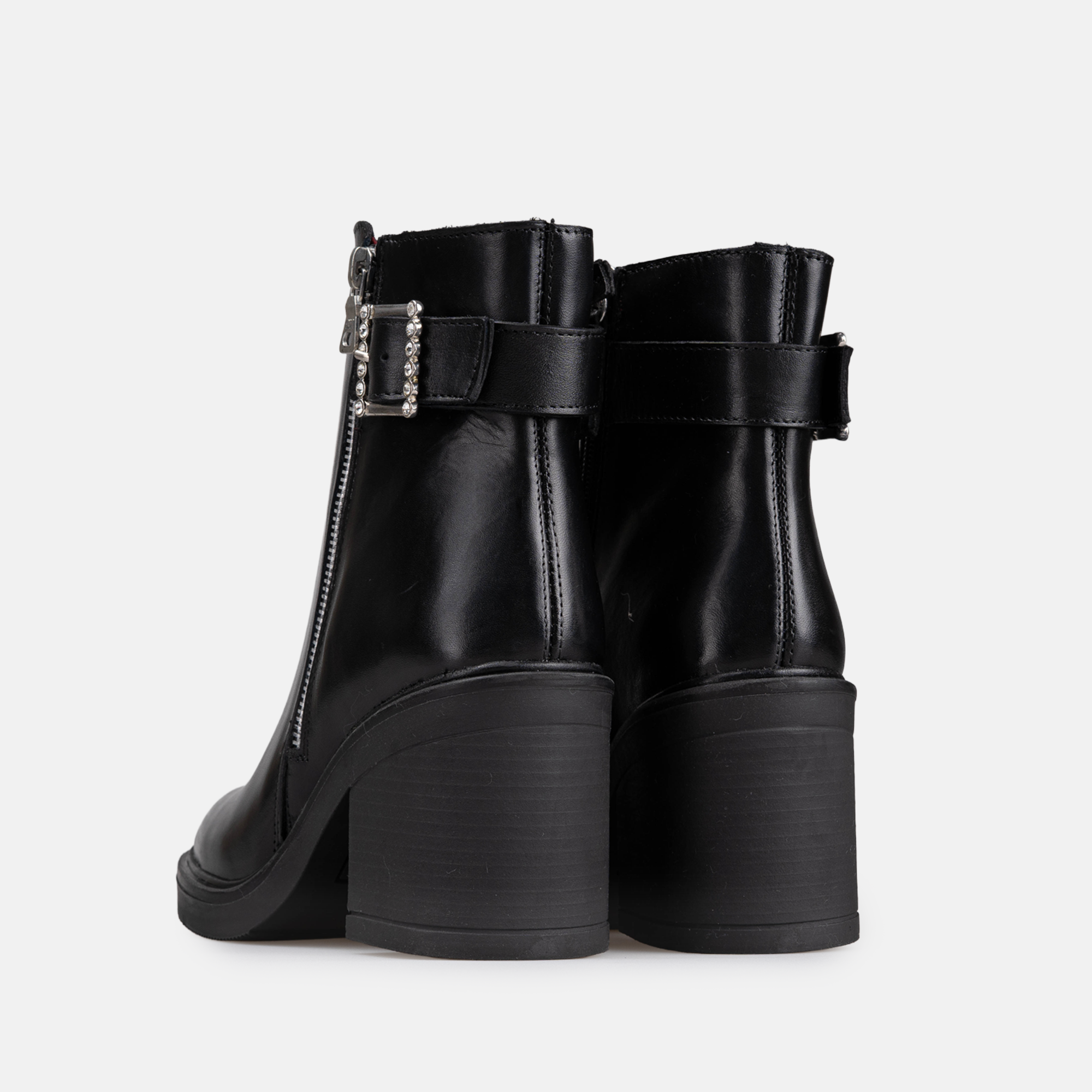 Volzak 9919 s Black Leather Ankle Boot