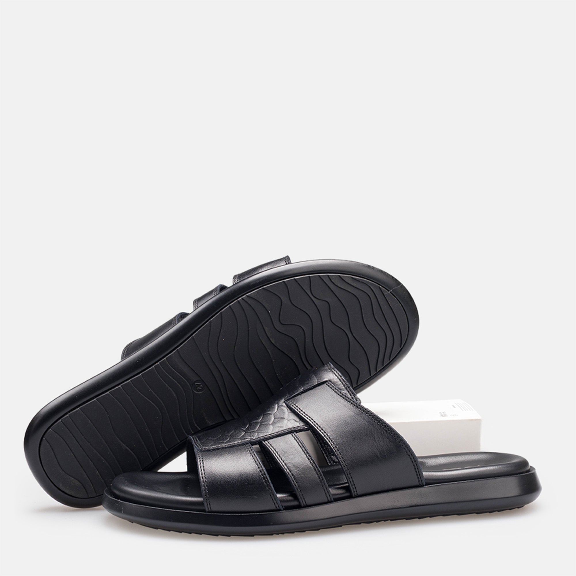 Volzak 5406 Black Leather Sandal